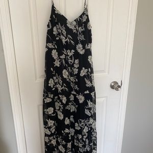 NWT Tiered  floral maxi dress
